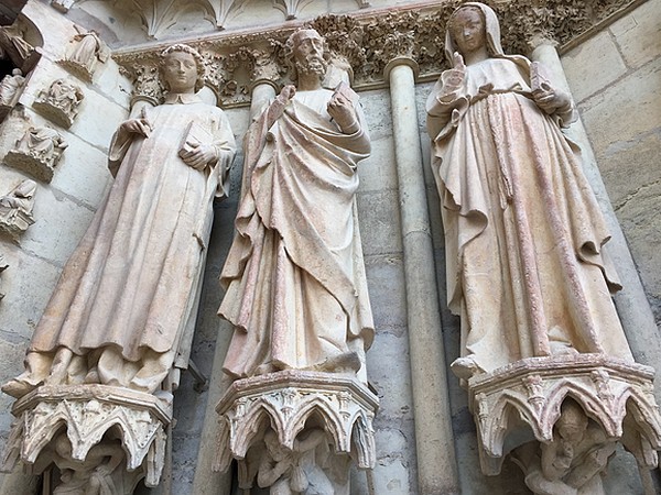 beelden-gevel-kathedraal-reims