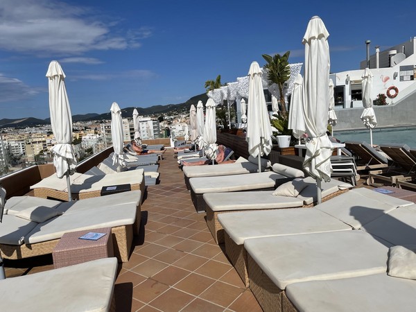 hotel cenit in Ibiza