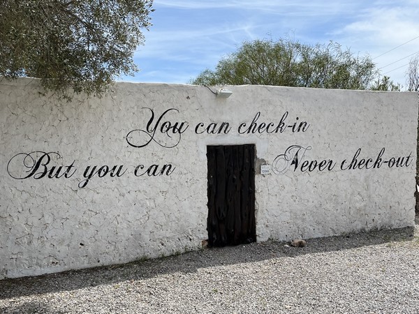 is pikes op ibiza de moeite