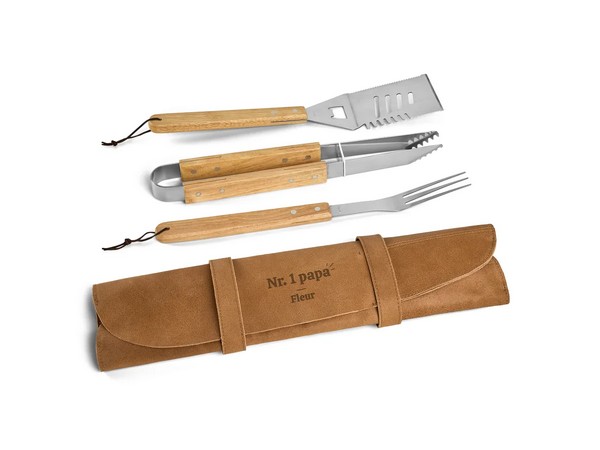 gepersonaliseerd BBQ gereedschap met naam voor barbecue fans